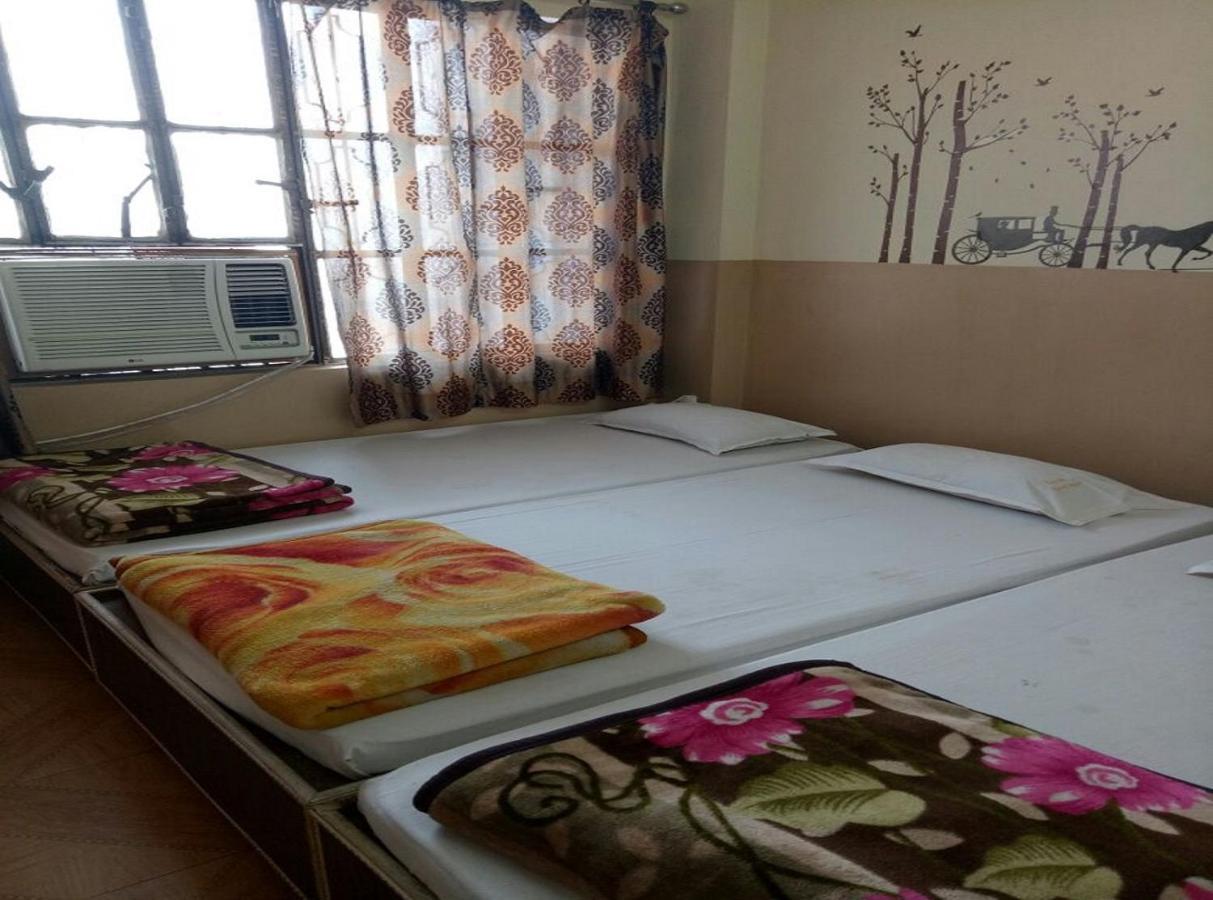 Swastik Guest House Varanasi Exterior photo